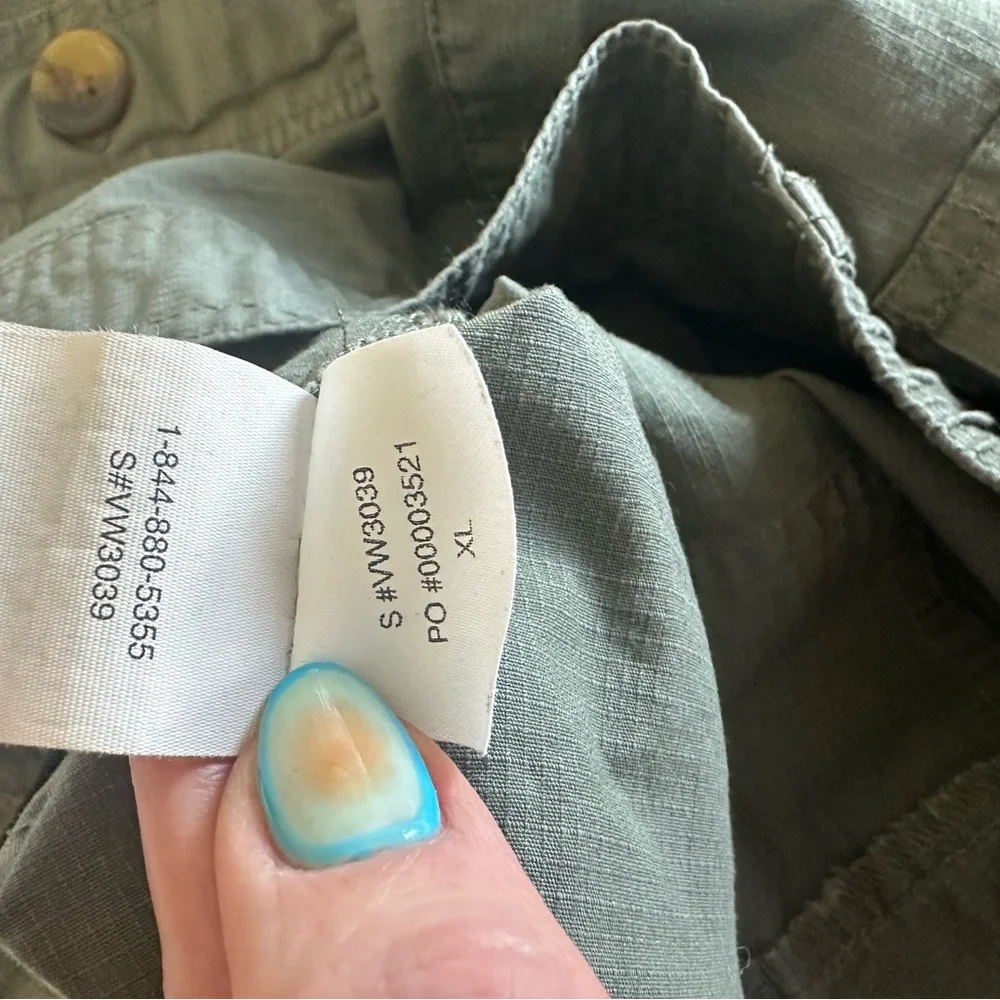 Vuori Women's Ripstop Utility Shorts army NWOT - Picture 11 of 11